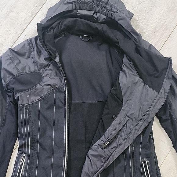 lululemon athletica Black Utility Jacket - Picture 3 of 9